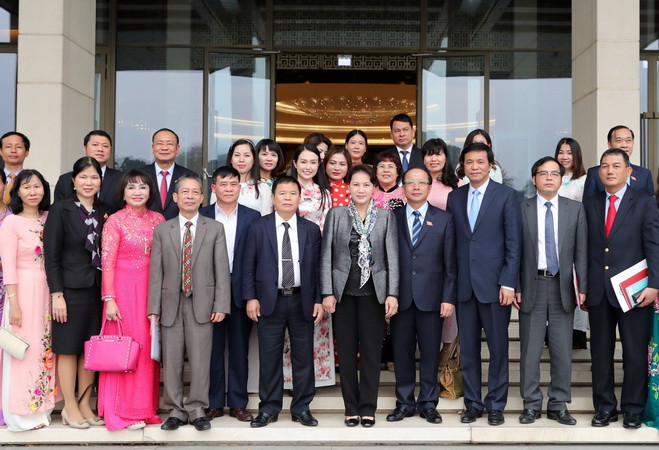 Chủ tịch Quốc hội tiếp các đại biểu Hiệp hội Doanh nghiệp nhỏ và vừa ảnh 1