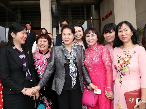 Chủ tịch Quốc hội tiếp các đại biểu Hiệp hội Doanh nghiệp nhỏ và vừa ảnh 2