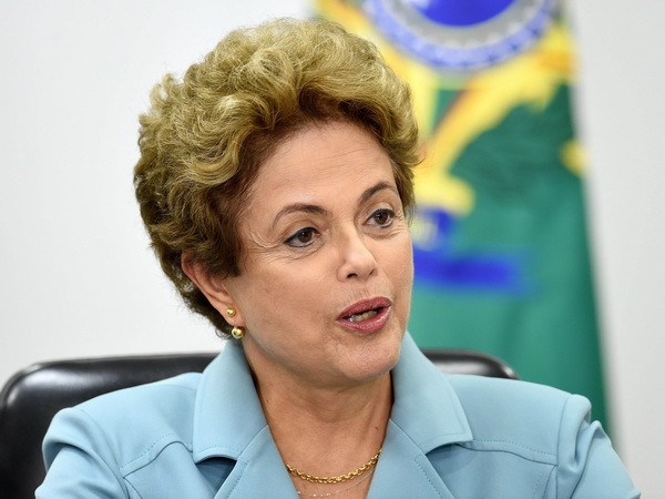 Chính giới Brazil chia rẽ về việc xét xử Tổng thống Rousseff ảnh 1