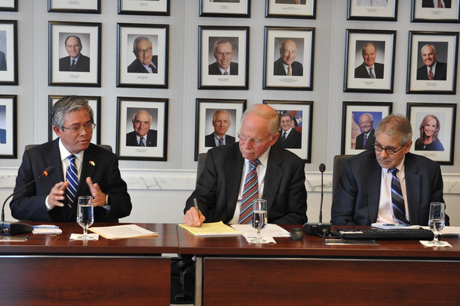 Ra mắt sách quan hệ Việt Nam-Hoa Kỳ và xử lý hậu quả chất độc da cam ảnh 2