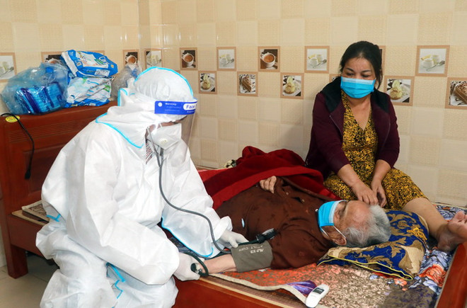 TPHCM triển khai chiến dịch bảo vệ người cao tuổi, mắc bệnh nền ảnh 1