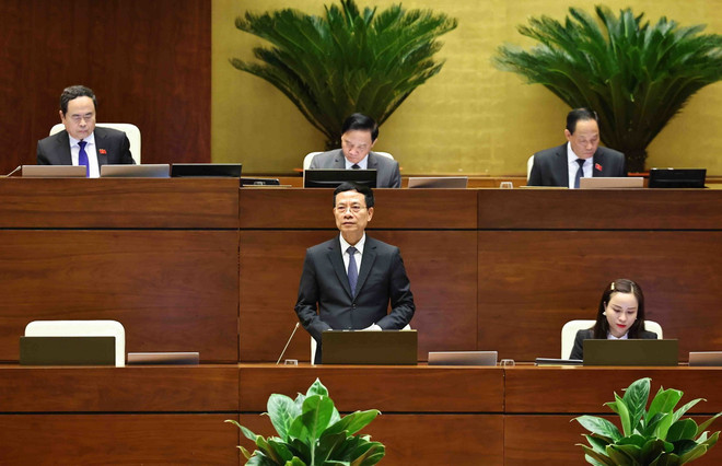 ttxvn_bo truong Nguyen Manh Hung chat van.jpg