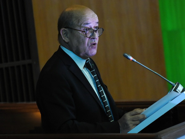 Bộ trưởng Quốc phòng Pháp thăm Ai Cập sau bàn giao máy bay ảnh 1