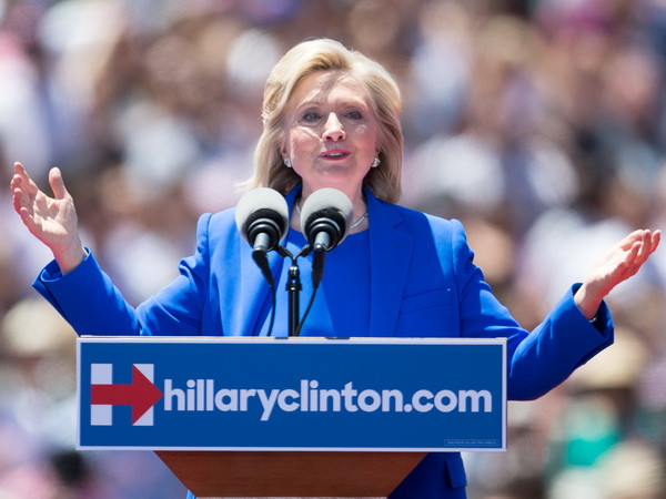 Bộ Tư pháp Mỹ không định điều tra hình sự bà Hillary Clinton ảnh 1