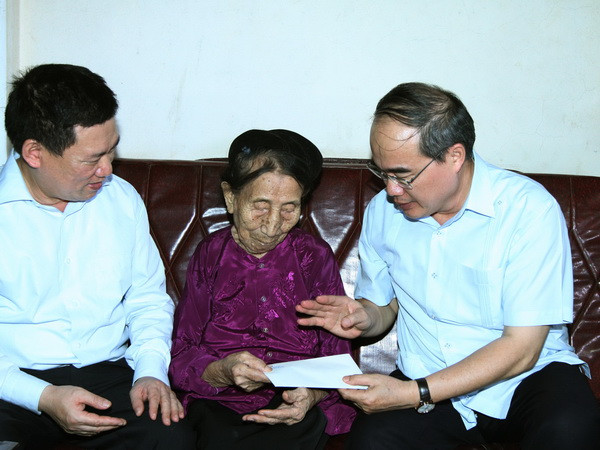 Chính sách với người có công cần được thực hiện đồng bộ ảnh 1