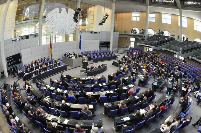 Hy Lạp chờ Đức và một số nước Eurozone thông qua gói cứu trợ ảnh 1