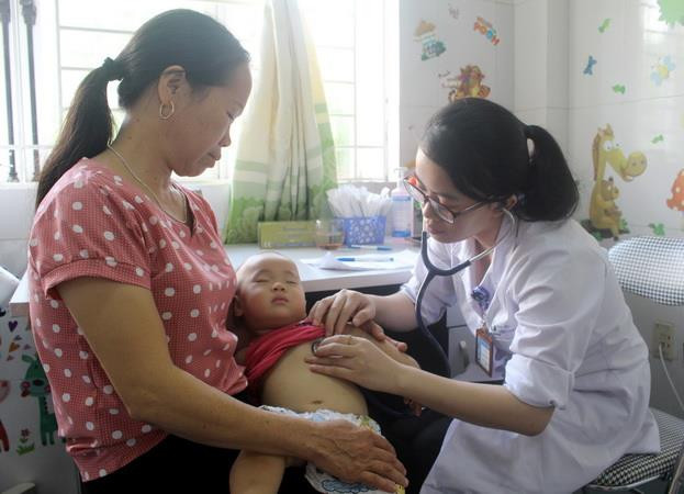 Chương trình “Trái tim cho em” đến với trẻ em vùng khó khăn Sơn La ảnh 1