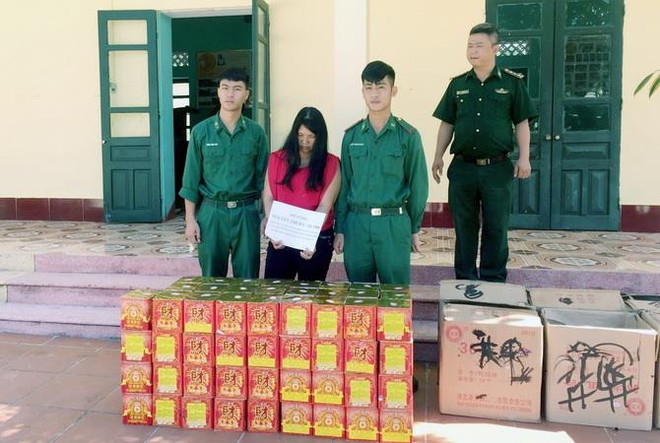 Quảng Ninh: Bắt giữ vụ vận chuyển trái phép pháo qua biên giới ảnh 1