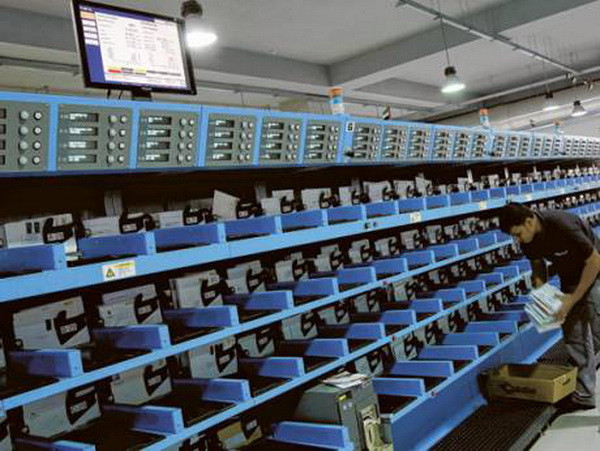 UAE ngừng toàn bộ dịch vụ bưu chính viễn thông với Qatar ảnh 1