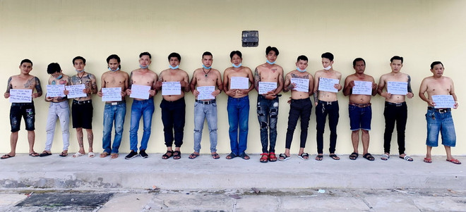 Bạc Liêu: Bắt 14 đối tượng mang theo hung khí nguy hiểm ảnh 1