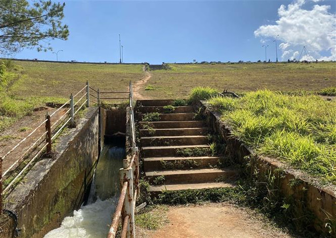 Lâm Đồng điều chỉnh vốn dự án nâng cấp, sửa chữa hồ Tuyền Lâm ảnh 2