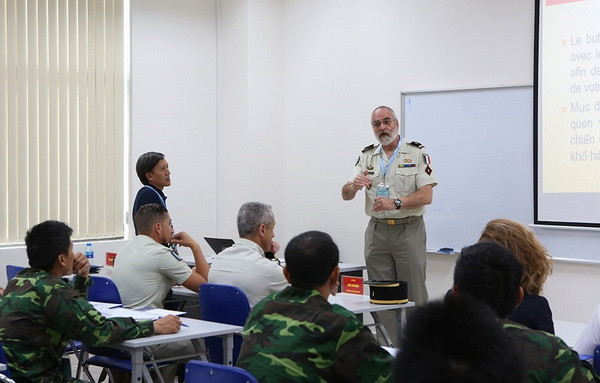 Việt-Pháp trao đổi chuyên môn công binh gìn giữ hòa bình Liên hợp quốc ảnh 2