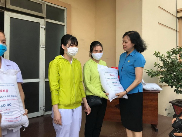 Hải Dương hỗ trợ hơn 50 tấn gạo cho công nhân lao động vùng dịch ảnh 1
