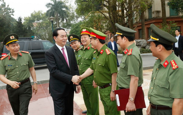 Chủ tịch nước Trần Đại Quang làm việc với Công an tỉnh Phú Thọ ảnh 1
