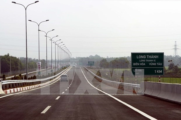 Một đoạn tuyến Cao tốc Long Thành được đưa vào khai thác. (Ảnh: Hoàng Hải/TTXVN) TP.HCM: Nghiên cứu, bổ sung quy hoạch đường ven sông Sài Gòn ảnh 1