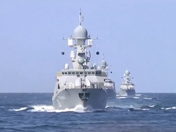 Nga khẳng định sẽ sử dụng bầu trời trên biển Caspi để chống IS ảnh 1