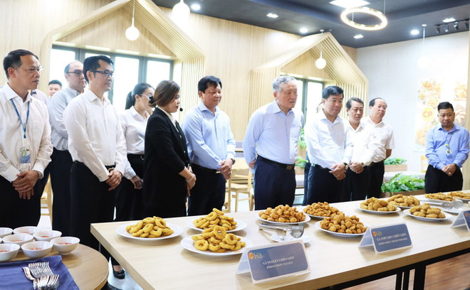 Ủy viên Bộ Chính trị Nguyễn Hòa Bình làm việc tại Bình Phước ảnh 2