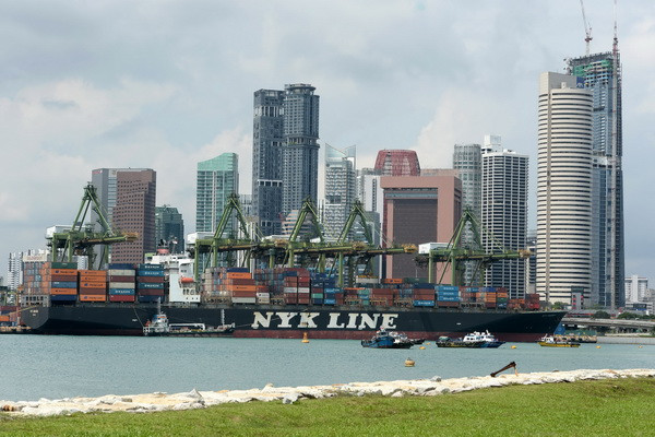 Singapore đối mặt với sức ép về lương cao và môi trường không thuận ảnh 1