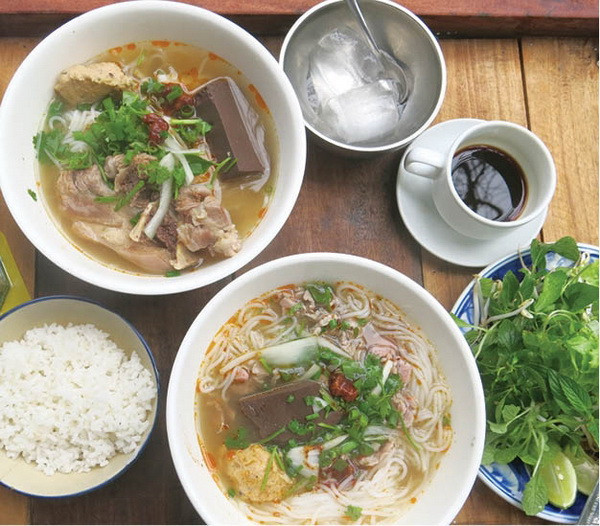 Bún bò cơm nguội, món ăn truyền thống của Huế. (Nguồn: Báo Thừa Thiên-Huế) Festival nghề truyền thống Huế 2023: Tôn vinh tinh hoa nghề bún ảnh 1