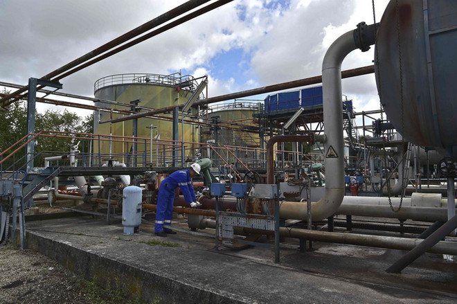 Giá dầu giảm trước dấu hiệu cho thấy sản lượng “vàng đen” tăng ảnh 1