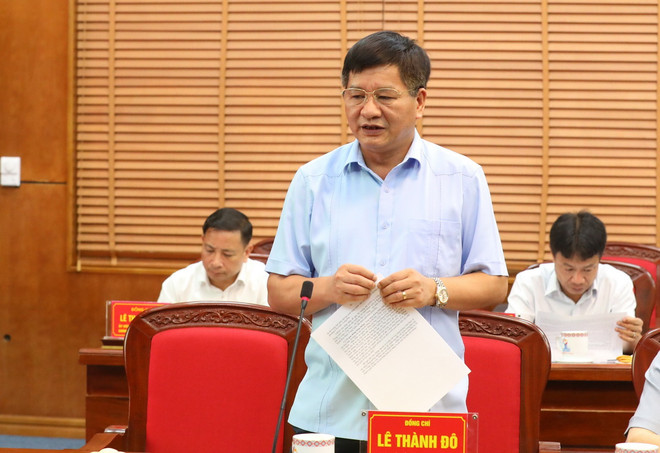 Chủ tịch Ủy ban Nhân dân tỉnh Điện Biên Lê Thành Đô phát biểu tại buổi làm việc. (Ảnh: Phan Quân/TTXVN) ttxvn_2307_dien bien giao thong (2).jpg