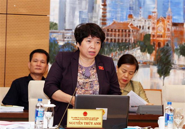 Chủ nhiệm Ủy ban về Các vấn đề xã hội của Quốc hội Nguyễn Thúy Anh phát biểu. (Ảnh: Nguyễn Dân/TTXVN) Cho ý kiến về dự án Luật Phòng, chống tác hại của rượu, bia ảnh 2