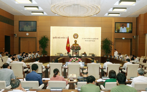 Toàn cảnh phiên họp. (Ảnh: Nguyễn Dân/TTXVN) Cho ý kiến về dự án Luật Phòng, chống tác hại của rượu, bia ảnh 3