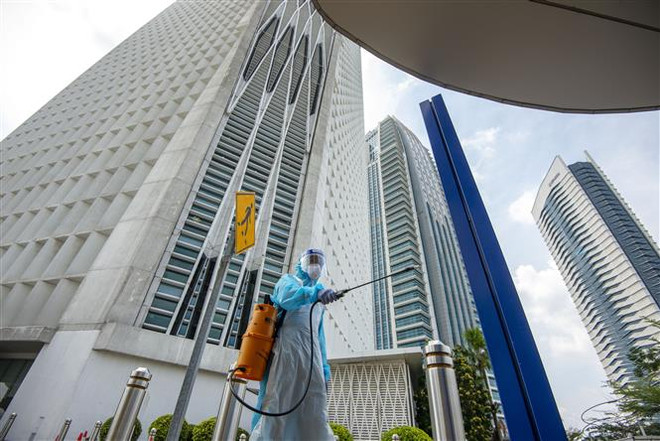 Malaysia kéo dài thêm 2 tuần lệnh phong tỏa một phần ở thủ đô ảnh 1