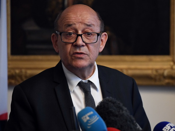 Ngoại trưởng Pháp Jean-Yves Le Drian. (Ảnh: AFP/TTXVN) Ngoại trưởng Pháp Jean-Yves Le Drian bắt đầu thăm Algeria 2 ngày ảnh 1