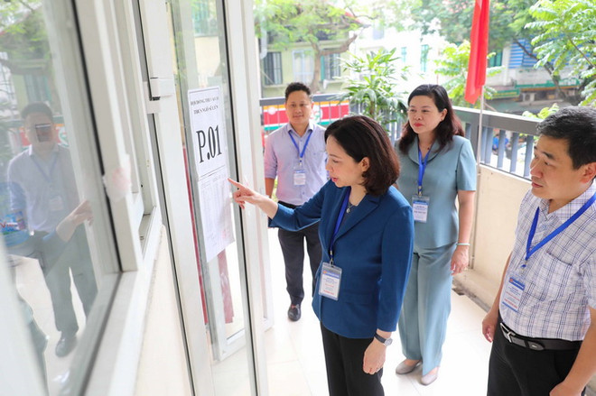 Kỳ thi lớp 10 tại Hà Nội: Lãnh đạo thành phố động viên các thí sinh ảnh 1