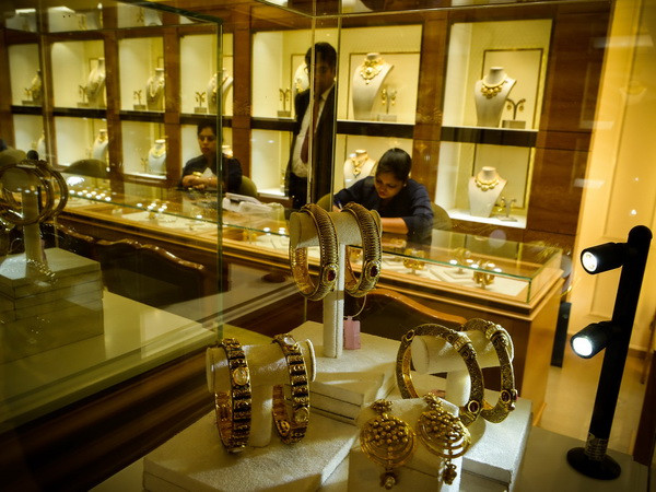 Vàng thế giới nối dài đà tăng giá phiên thứ năm liên tiếp ảnh 1