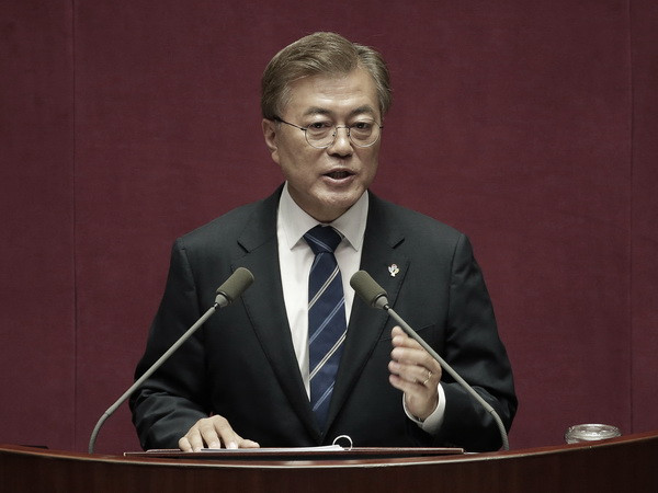 Tổng thống Hàn Quốc Moon Jae-in. (Ảnh: AFP/TTXVN) Tổng thống Hàn Quốc Moon Jae-in cam kết tăng cường liên minh với Mỹ ảnh 1