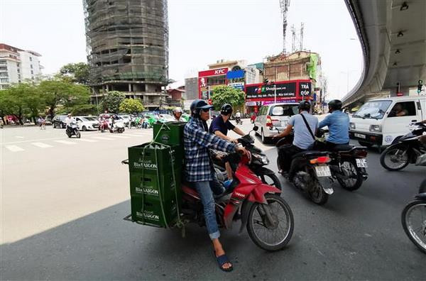 Các khu vực trên cả nước ngày nắng nóng, đêm có mưa rào và dông ảnh 1