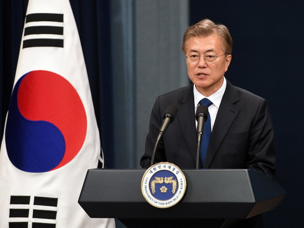 Tổng thống Hàn Quốc Moon Jae-in họp khẩn Hội đồng An ninh Quốc gia ảnh 1