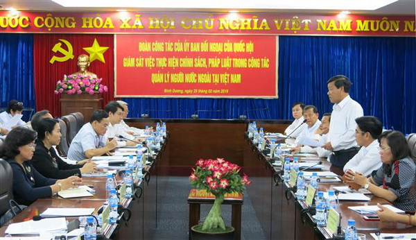 Bình Dương giám sát thực hiện chính sách quản lý người nước ngoài ảnh 1