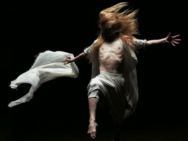 Biểu diễn múa đương đại kỷ niệm 40 năm quan hệ Việt-Nhật ảnh 1