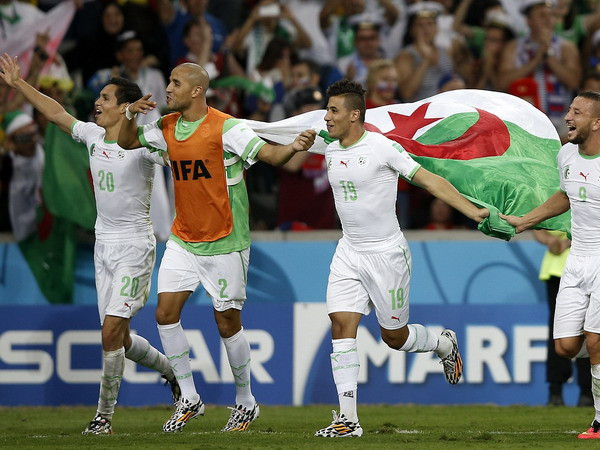 Các “chiến binh sa mạc” làm nên lịch sử tại World Cup 2014 ảnh 1