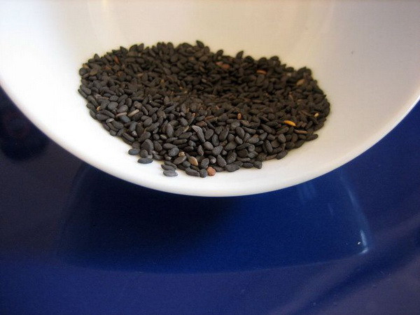 Đột phá trong việc sử dụng hợp chất điều trị ung thư từ vừng đen ảnh 1