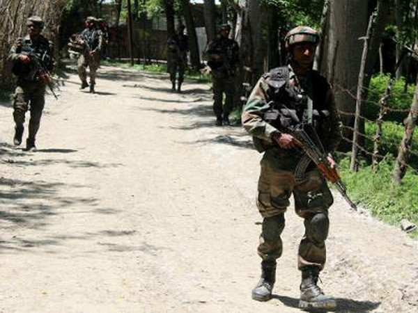 Ấn Độ: Đụng độ ở gần ranh giới phân chia khu vực Kashmir ảnh 1