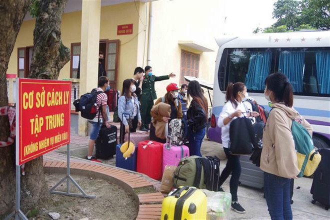 Hưng Yên bàn giao hơn 160 công dân hoàn thành cách ly y tế ảnh 1