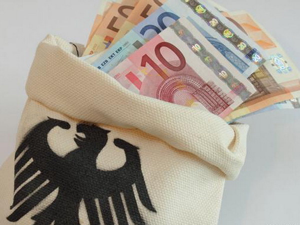 Đức đạt thặng dư ngân sách trên 21 tỷ euro nửa đầu năm 2015 ảnh 1