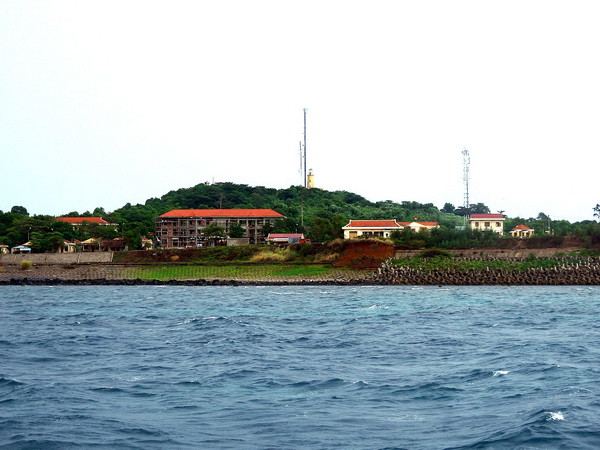 Quảng Trị: Đảo Cồn Cỏ đón đoàn khách du lịch đầu tiên ảnh 1