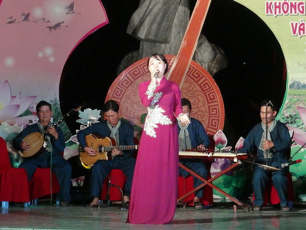 Khai mạc Festival Đờn ca tài tử quốc gia lần thứ 2 Bình Dương 2017 ảnh 1