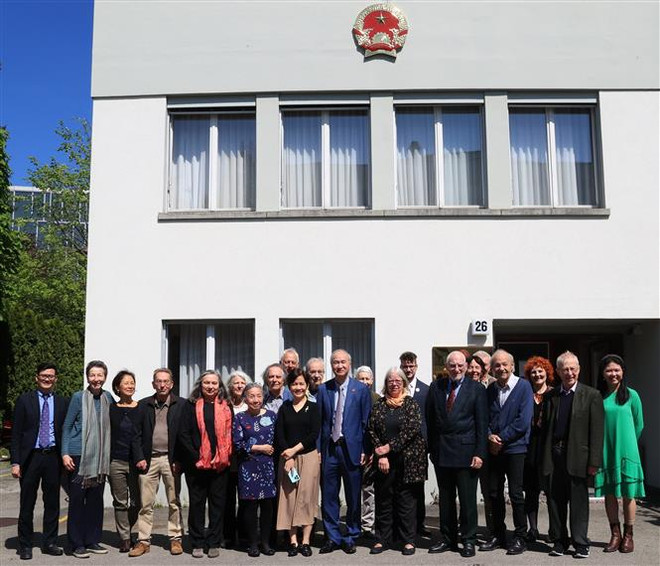 Gặp mặt những người bạn Thụy Sĩ ủng hộ hòa bình cho Việt Nam ảnh 1