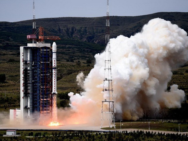 Trung Quốc phóng thành công vệ tinh Dao Cảm 21 lên vũ trụ ảnh 1