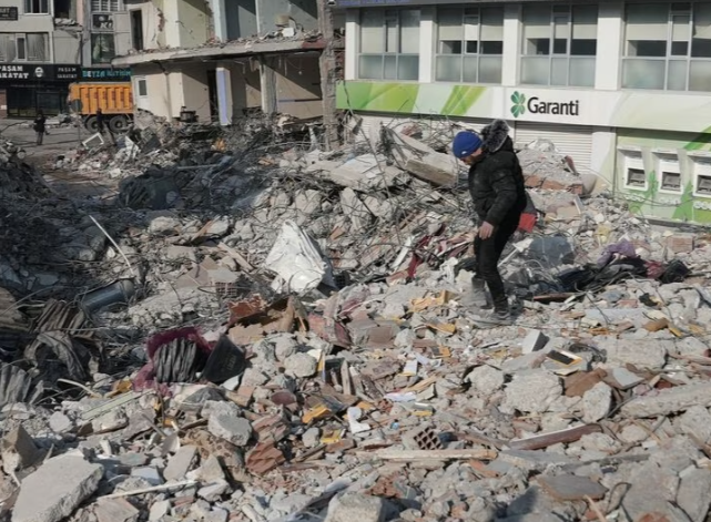 Khó khăn chồng chất trước mắt người sống sót sau động đất ở Thổ Nhĩ Kỳ ảnh 1