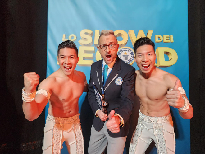 Quốc Cơ-Quốc Nghiệp chính thức thiết lập kỷ lục thế giới Guinness ảnh 2