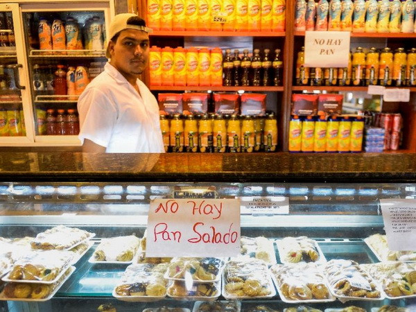 Venezuela đang trong những ngày tháng sống “không bánh mỳ” ảnh 1
