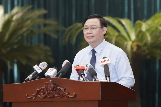 Chủ tịch Quốc hội Vương Đình Huệ phát biểu tại Hội nghị. (Ảnh: Doãn Tấn/TTXVN) Tiếp tục đổi mới, nâng cao chất lượng hoạt động của Hội đồng nhân dân ảnh 1