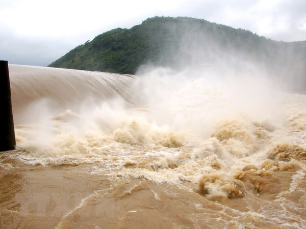 Bình Phước: Xả lũ hồ thủy điện để bảo đảm an toàn khi áp thấp gây mưa ảnh 1
